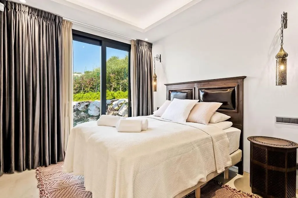 Villa V - Chic 6-Bedroom Villa In Los Olivos, Marbella Spain
