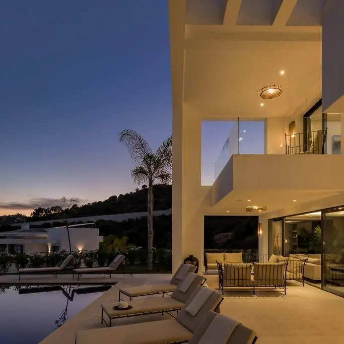 Villa V - Chic 6-Bedroom Villa In Los Olivos, Marbella 0*,