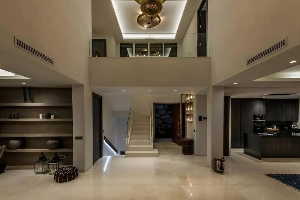 Villa V - Chic 6-Bedroom Villa In Los Olivos, Marbella